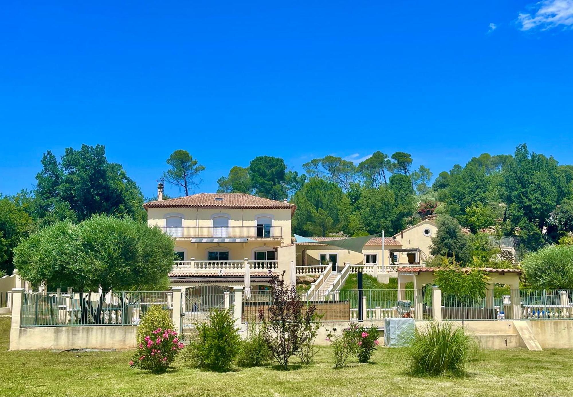 Les Terrasses De Valerian Villa Brignoles Dış mekan fotoğraf