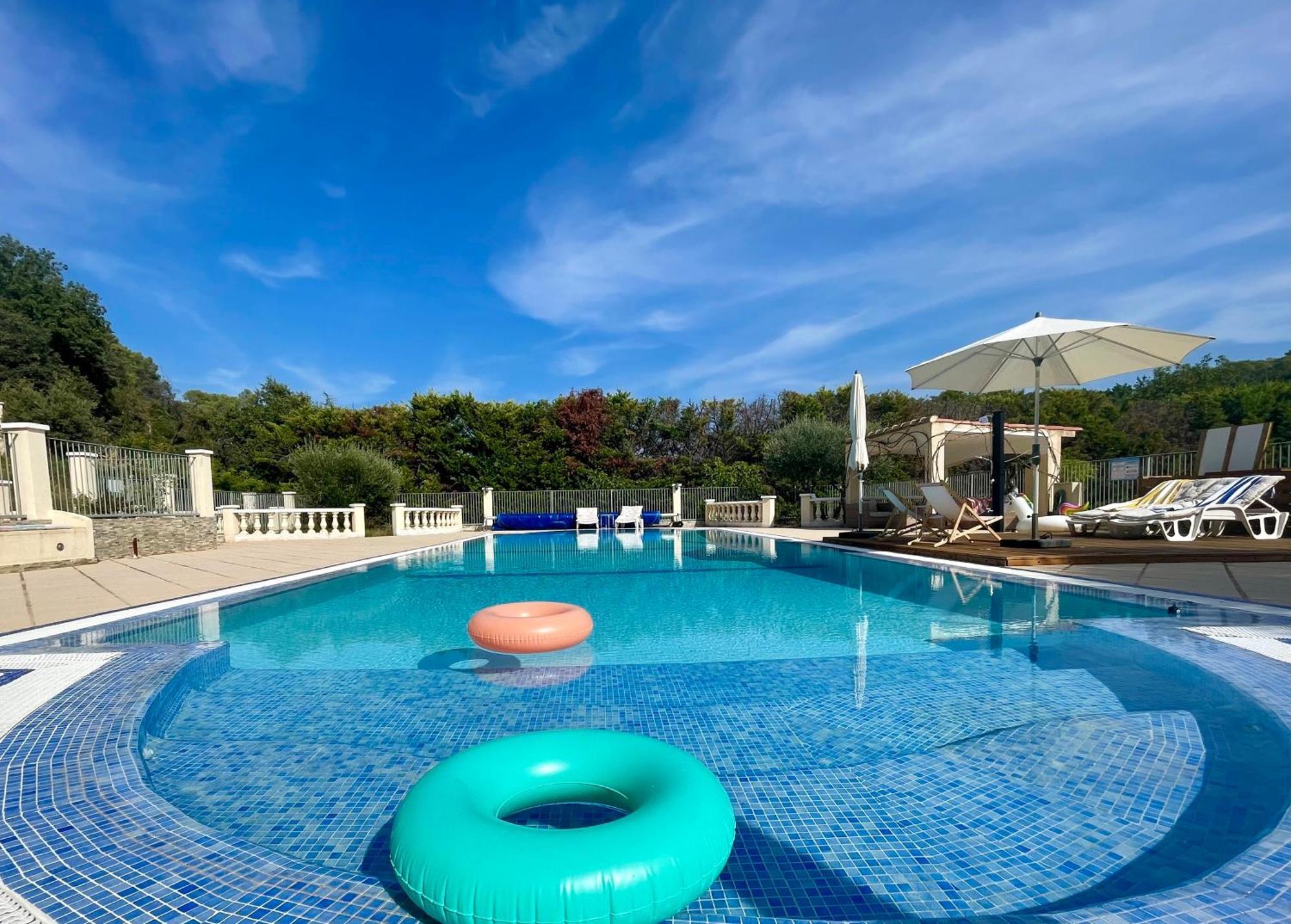 Les Terrasses De Valerian Villa Brignoles Dış mekan fotoğraf